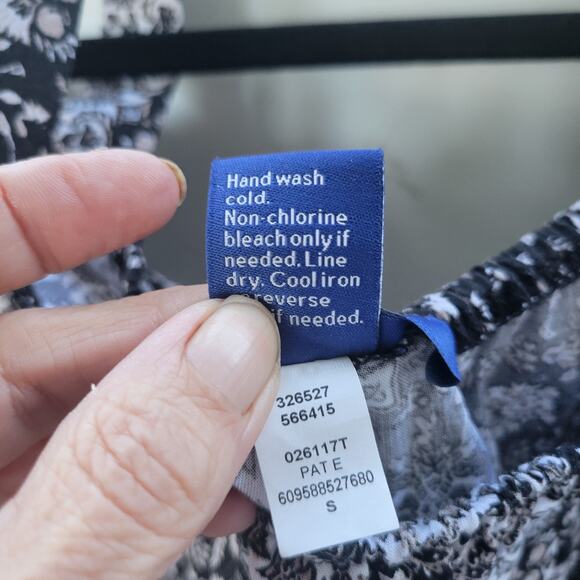 Apt. 9 Womens Romper Playsuit Black Tribal Print Pockets Jewel Neck Rayon S - Picture 4 of 10